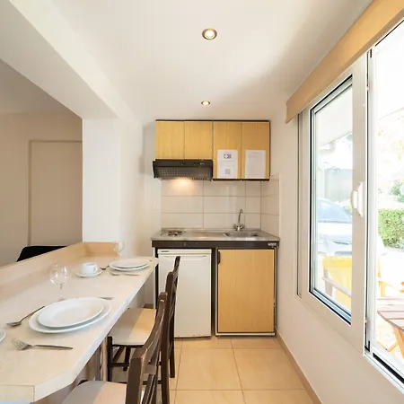Lorenzo House 3*
