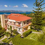 Lorenzo House لاسي