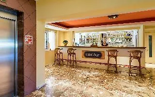 Lorenzo House 2*