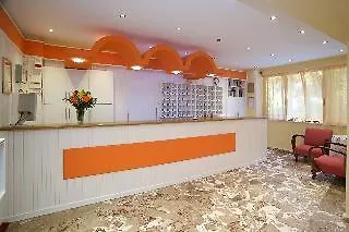 Lorenzo House 公寓式酒店 拉瑟