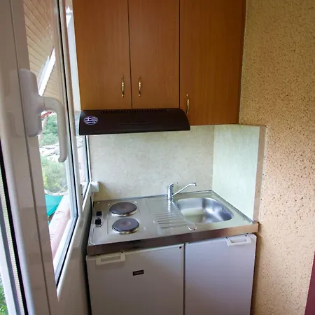 Lorenzo House