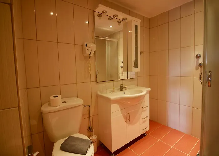 Lorenzo House 3*