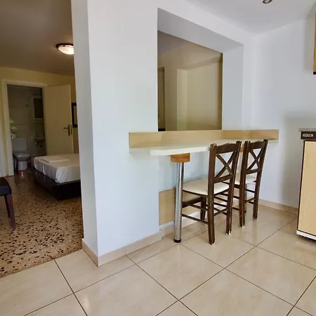Apart-hotel Lorenzo House Lassi (Kefalonia)